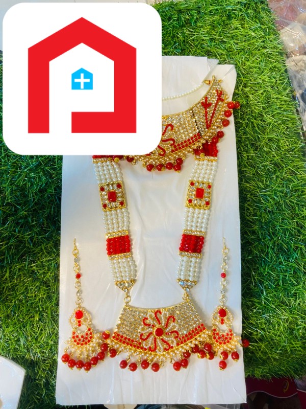 নেকলেস