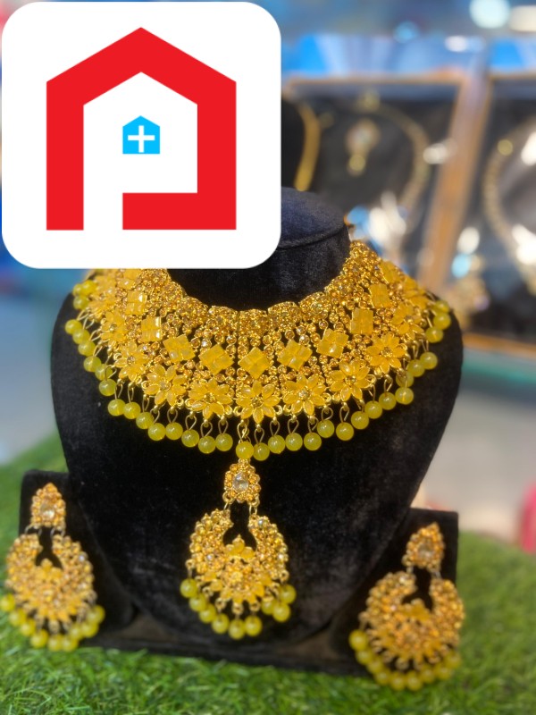 নেকলেস
